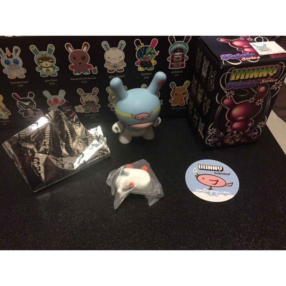 Kidrobot Dunny Fatale Series 3" CW Duck 2/25 2010 Urban Vinyl Toy Figure